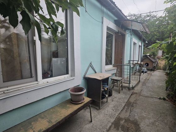 продаж будинку вул четверта слобідська огороджений в загальному дворі відмінний стан всі зручності д Миколаїв