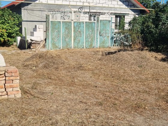 Продается дом с участком 22 сотых с.Котляреве 18км от НИКОЛАЕВА по херсонской трассе .Дом 73 кв.м.Дв Николаев