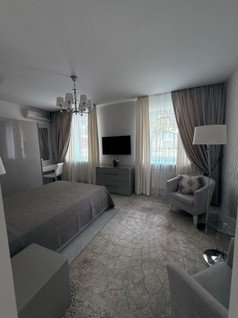 Будинок на Фонтані | 165 м² | Дизайнерський ремонт | Баня на дровах| Гараж | 6 соток землі - фото 1