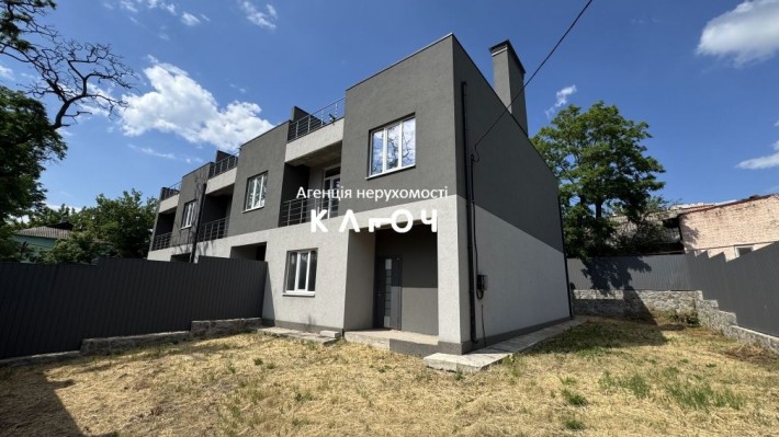 Продаж сучасного таунхаусу на Ковалівці - фото 1