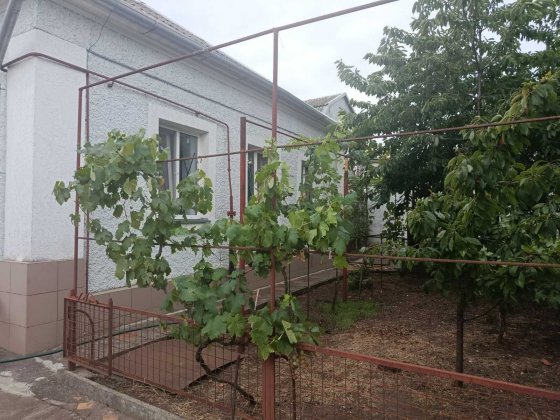 Полдома 3 к 53 кв м Отдельный двор Новый Водопой 10 Линия-7 Продольная Миколаїв