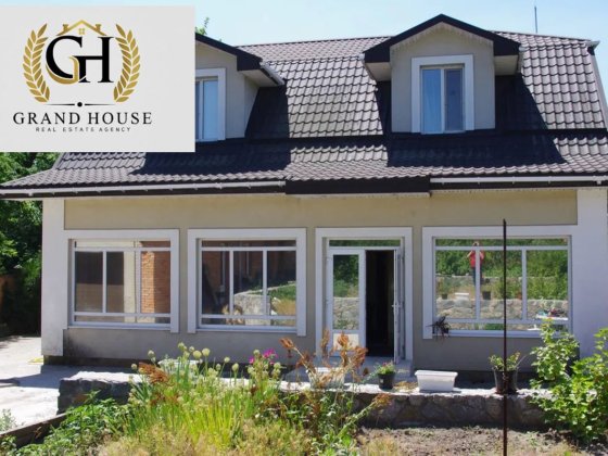 Продам неймовірний будинок біля річки на Лелеківці. Кропивницкий