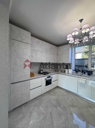 Продам дом в Малиновском районе с ремонтом 177м2-270000у.е - фото 1