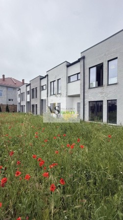 Продаж таунхауса в Одесі: 2 кімн., 90 кв.м., 2 сотки! - фото 1