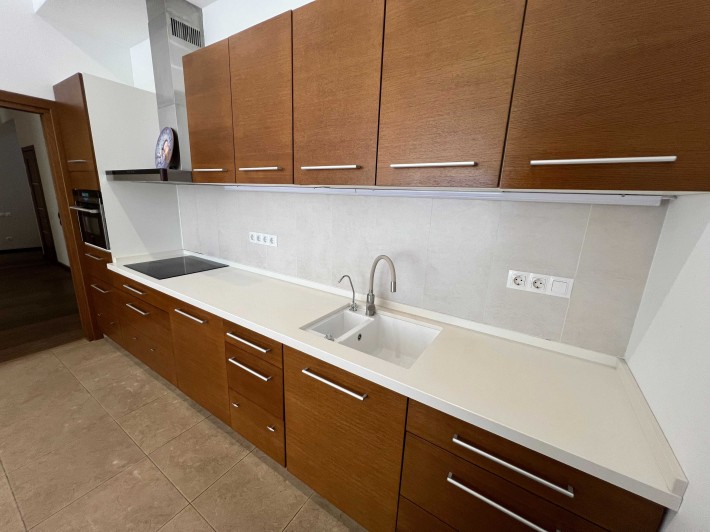 Продам будинок 210 кв.м на 13 станції Фонтану. 3 спальні, ділянка 5 сот, газ, котел, міська каналіза - фото 1