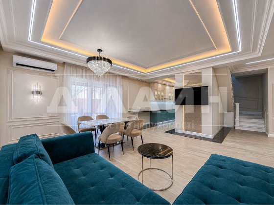 Преміальний будинок 193 м² з басейном у котеджному містечку Європа Запоріжжя