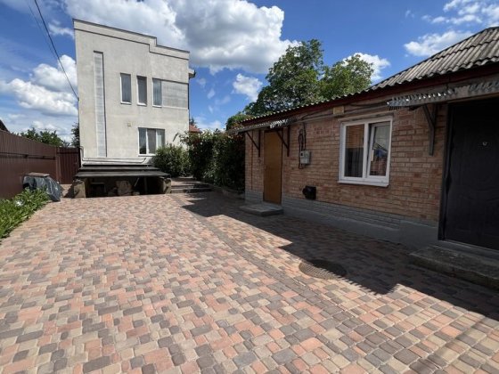 Продаж 2пов будинок+ 2 квартири , р-н В.Балка Кропивницкий