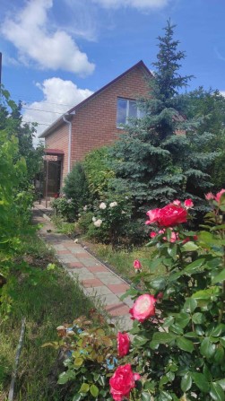 Продаж 2 поверхового будинку з опаленням та ділянкою на 400 кв. м. 76.4 кв. м, 4 кімнати на вул. Лін - фото 1