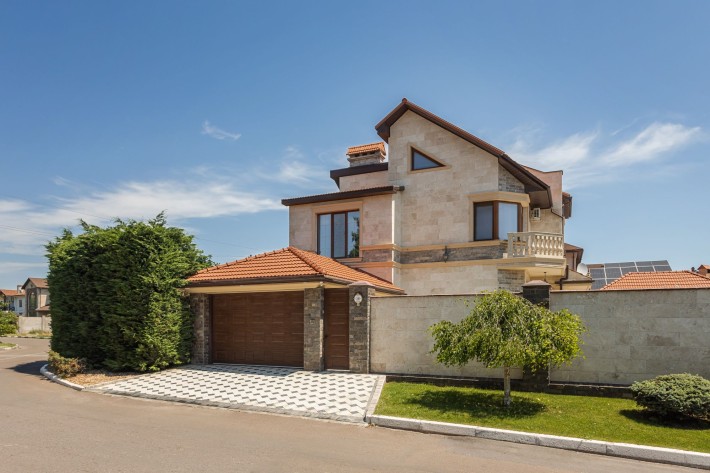 Продажа дома в Совиньоне - фото 1