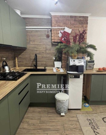 Продам цегляний будинок в Одесі — 180 м², 5 соток, газ та міські комунікації - фото 1