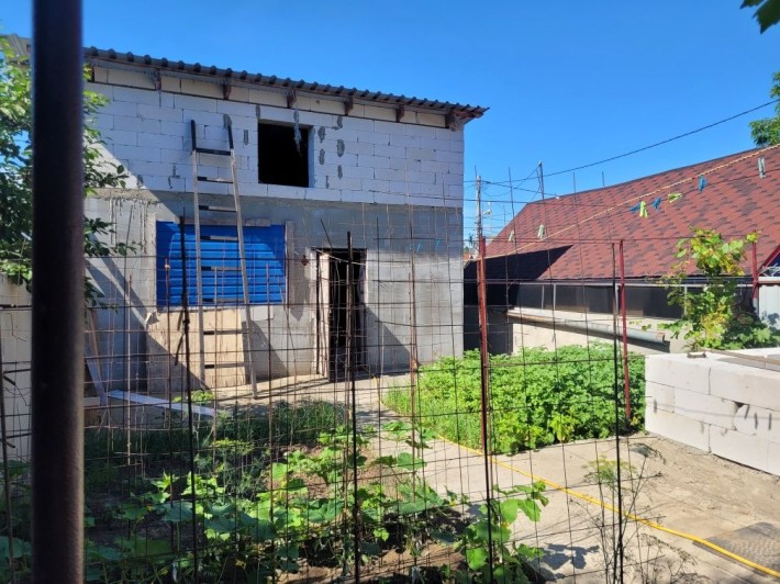 Продам три дома в районе улицы Парковой на 4.5 сотках! - фото 1