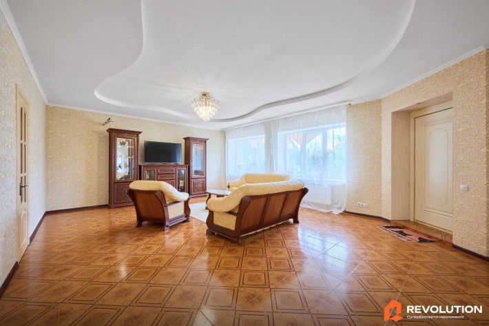 Без комісії. Продаж двоповерхового будинку 309.7м2, с. Петропавлівська Борщагівка, вул. Княза Володи - фото 1