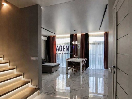 ПРОДАЖ! Таунхаус 105,5 м² з ремонтом, двориком та паркомісцем | Софіївська Борщагівка Софіївська Борщагівка