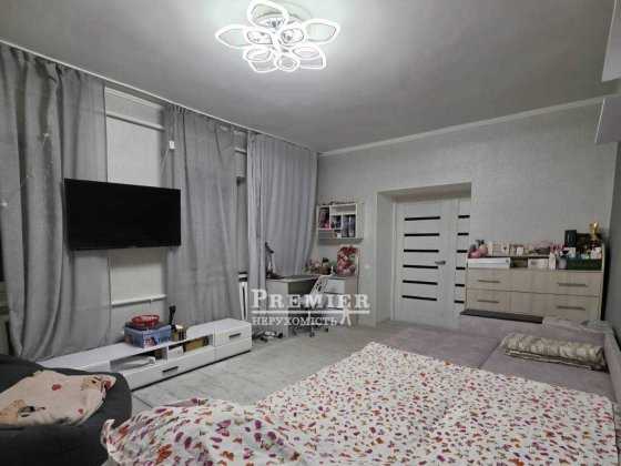 Будинок в Одесі, 3 кімнати, якісний ремонт, гараж та місця для авто Одеса
