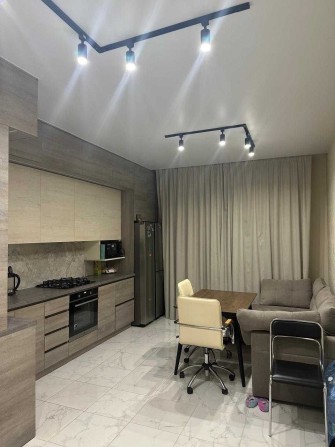 Продаж 3-поверхового таунхауса 100 м² - фото 1
