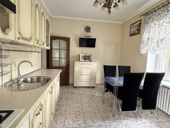 Продається затишний будинок Николаев