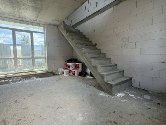Газ! 800м2 до Кільцевої! Таун в два поверхи! Під любу програму