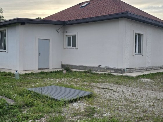 Харьков Высокий продам отличный дом со своим выходом на озеро.Новострой 70 метров участок 8 соток вс Харьков
