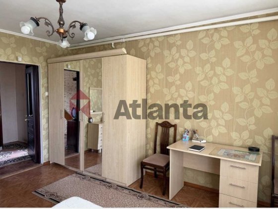 Капитальный дом в Пересыпском районе  ( 2 гаража  , виноградник) Одеса