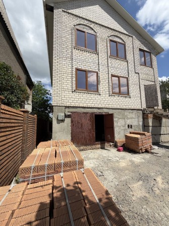 В продажу 2х поверховий будинок в Матвіївці , 250 кв м - фото 1