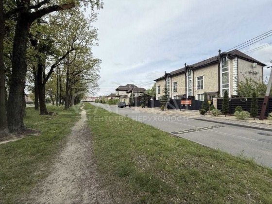 Продаж дуплекса 200 м2 3 поверхи Петропавлівська Борщагівка 3 сотки Автономний 25 кВт Парк Тераса 45