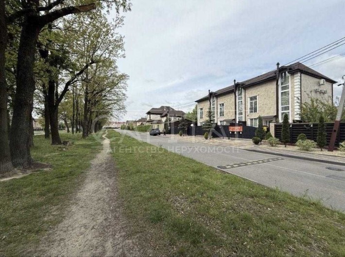 Продаж дуплекса 200 м2 3 поверхи Петропавлівська Борщагівка 3 сотки Автономний 25 кВт Парк Тераса 45 - фото 1