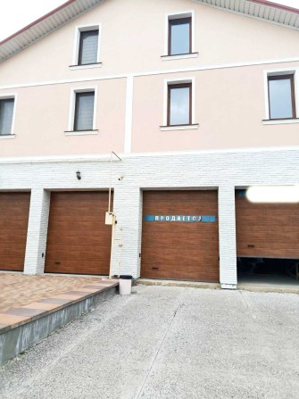 продам 2 поверховий 3 рівневий будинок дуплекс в Інгульському районі,окремий двір,4 сотки ,заїзд - фото 1