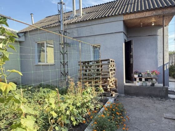 Продам 1/2 частину будинку 77м2, метро Метробудівників. Харьков