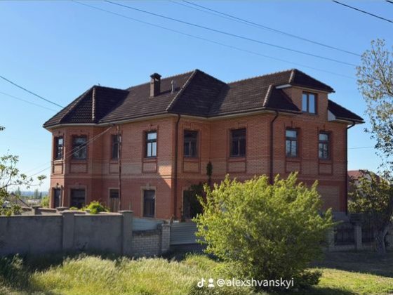 Продаю отличный дом, новострой, 388м2 в Корабельном районе, Широкая балка Николаев