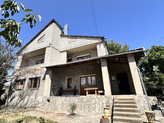 Продам просторий будинок Одесса