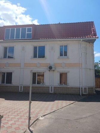 Продам большой дом  в центре - фото 1