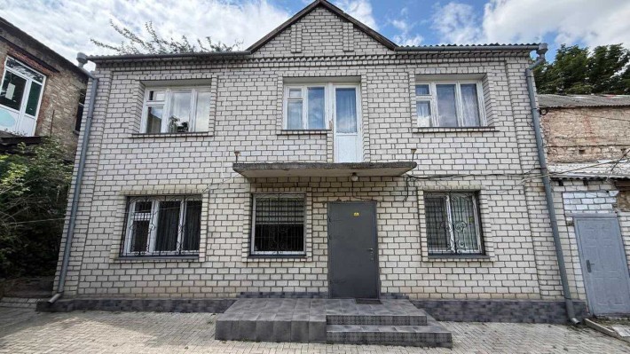Продаж 2 поверхового мебльованого будинку 104.8 кв. м з гаражем від власника у центрі Миколаєва - фото 1