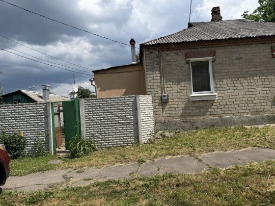 Продам  большую часть дома Немышлянская метро Турбоатом 5 мин Харьков
