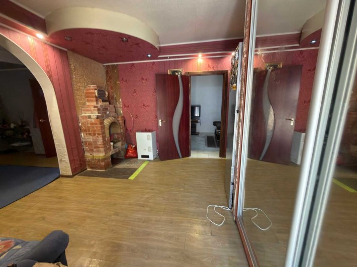 Продаж будинку в Центрі попуч з Цирком - фото 1