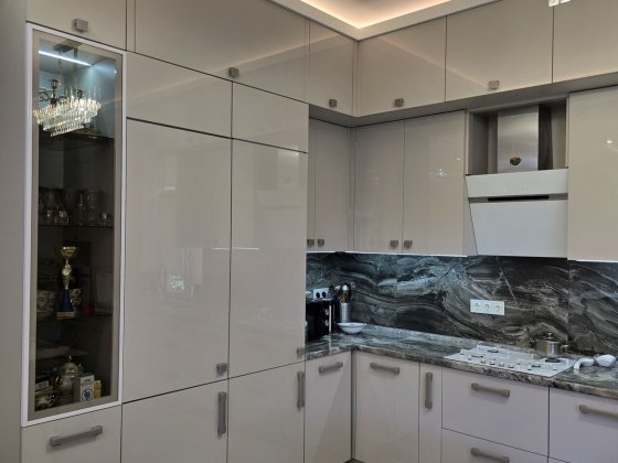 Продам дом с ремонтом, Красный Хутор центр,  проспект Небесной Сотни Одеса