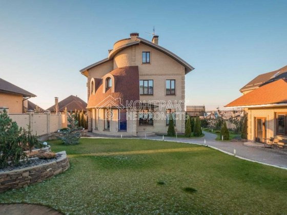 Продаж будинку з гаражем та ділянкою, Олексіївка Харьков