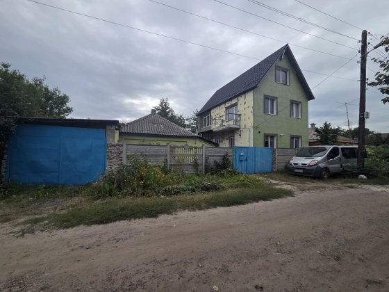 Продам домовладение с 2 домами на участке 9 соток! Индустриальный район, г. Харьков. Автономное отоп Харьков