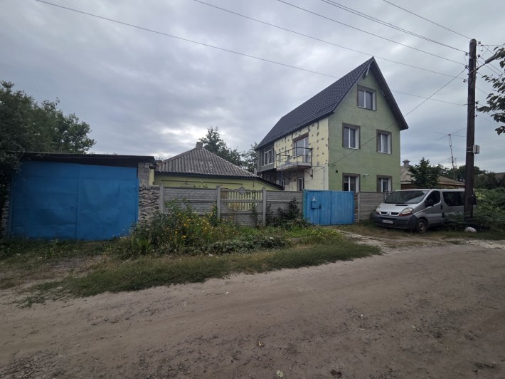 Продам домовладение с 2 домами на участке 9 соток! Индустриальный район, г. Харьков. Автономное отоп - фото 1
