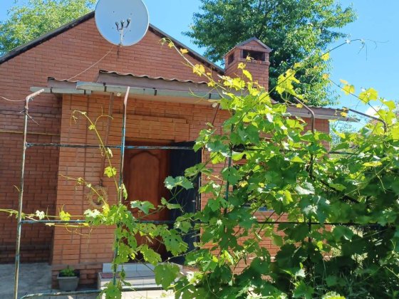Р-н Индустриальный г. Харьков,впервые продается два прекрасных дома на одном участке общ. пл. 108 м² Харьков