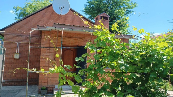 Р-н Индустриальный г. Харьков,впервые продается два прекрасных дома на одном участке общ. пл. 108 м² - фото 1