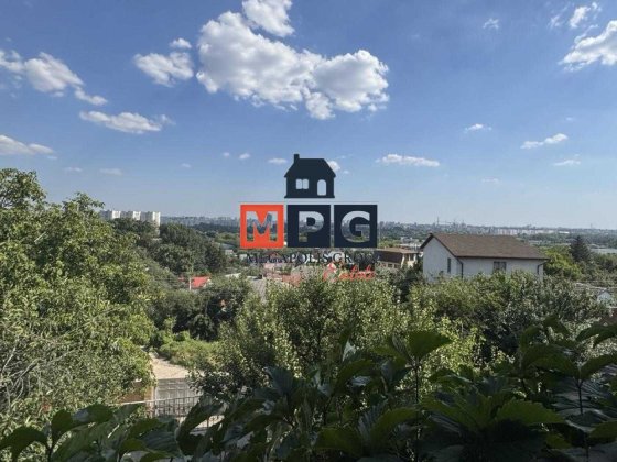 Продаж двоповерхового будинку з гарним краєвидом Харьков