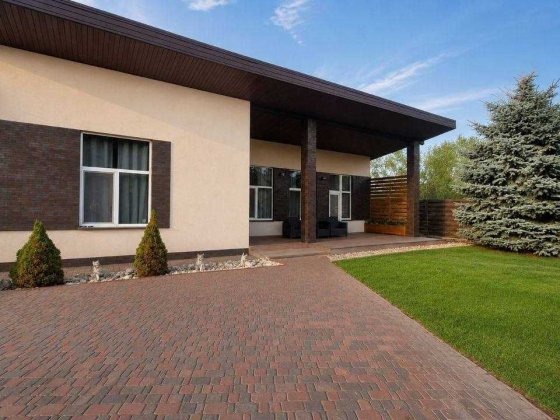 Оренда будинку в Гореничах,на 10 сотках землі ,з ГАЗОМ , генератором ,екофло ,каміном , літнім будин Гореничи