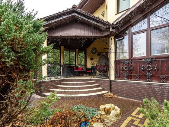 Оренда будинку 350 м² ГАЗ Генератор с. Петропавлівське с Гора в закритому КМ охорона 16 соток тераса Петропавловское