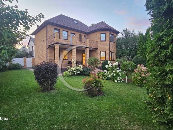 Оренда будинку 234 м² у селищі Проців 3 спальні сауна басейн більярдна Проців