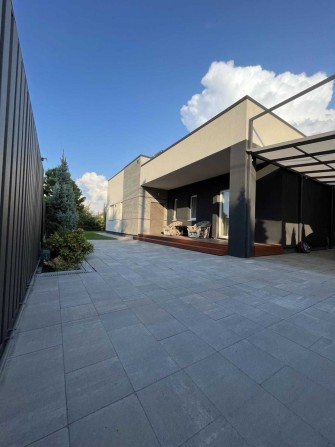 Оренда / Будинок / вул. Розкішна, Романків 130 м² 12 соток 6 500 $ - фото 1