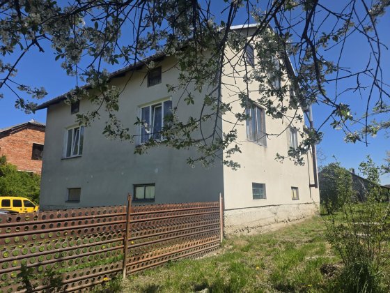 Оренда будинку біля м. Самбора Самбор