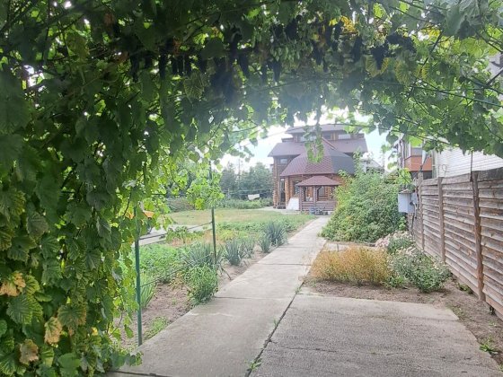 Довгострокова оренда сучасного будинка Бровары