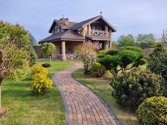 Будинок із садом на Троєщині — оренда, 225 м² Киев