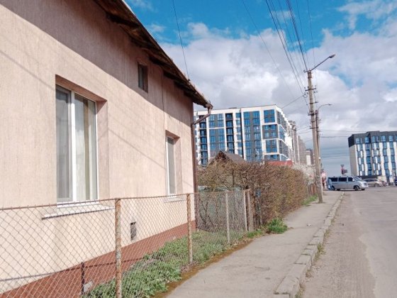 2 кімнати, конвектори, дворик, скважина Ивано-Франковск