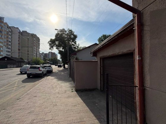 Оренда будинку по вул.Незалежності Івано-Франківськ
